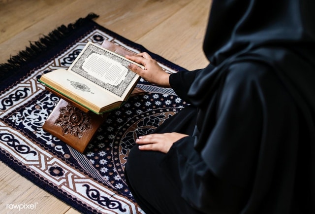 Membaca Al Quran Foto: dok Pinterest
