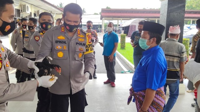 Pertama Kalinya Sejak Merdeka, 2 Anak Suku Talang Mamak Lulus Secaba Polda Riau (45334)