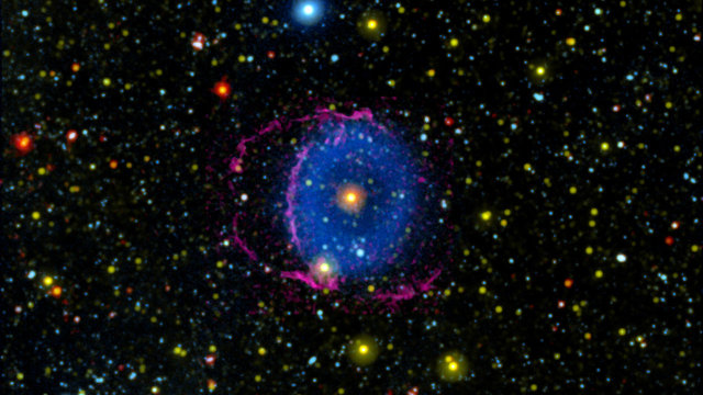 Cincin biru nebula yang diamati GALEX pada 2014. Foto: NASA/JPL-CALTECH; M. SEIBERT/CARNEGIE INSTITUTION FOR SCIENCE; K. TIM HOADLEY/CALTECH/GALEX