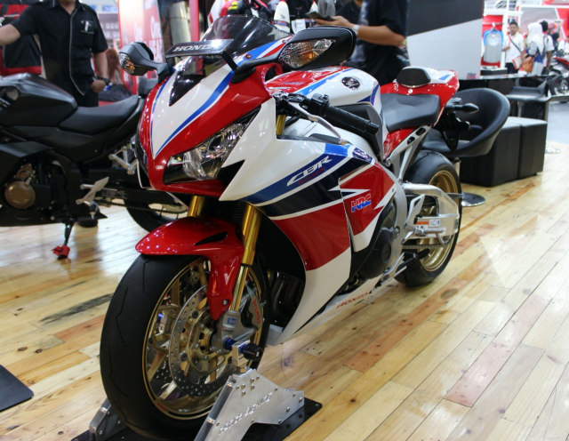 Ini Spesifikasi CBR1000RR SP Seharga Rp 699 Juta yang Ringsek Ditabrak Ayla (661983)