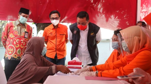 Populer: Bantuan Sarden Corona Biasa Dipakai Mancing; Dana Bansos dari Utang (127696)
