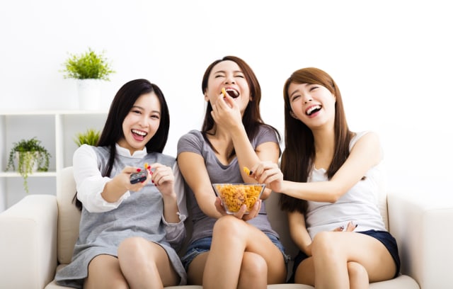 Rindu Nonton di Luar? Ini Tips Seru Nonton Ala Bioskop di Rumah (590335)