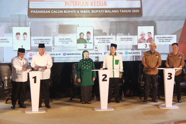 Ketiga paslon Cabup-Cawabup Malang saat melakukan debat publik kedua. Foto: Ben.