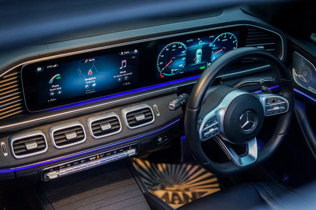 Anti Norak, Begini Cara Operasikan Tuas Transmisi Mobil Mercedes-Benz (102853)