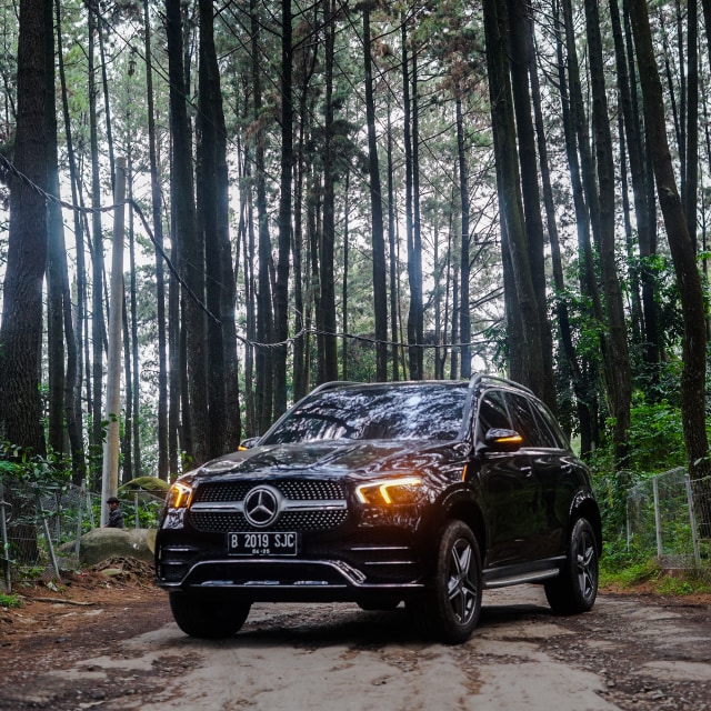 Kencan Singkat dengan SUV Premium Mercedes-Benz GLE 450 Rakitan Wanaherang (29140)