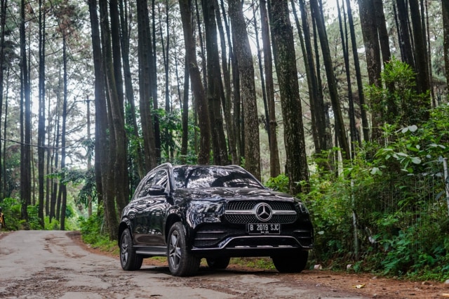 Kencan Singkat dengan SUV Premium Mercedes-Benz GLE 450 Rakitan Wanaherang (29152)