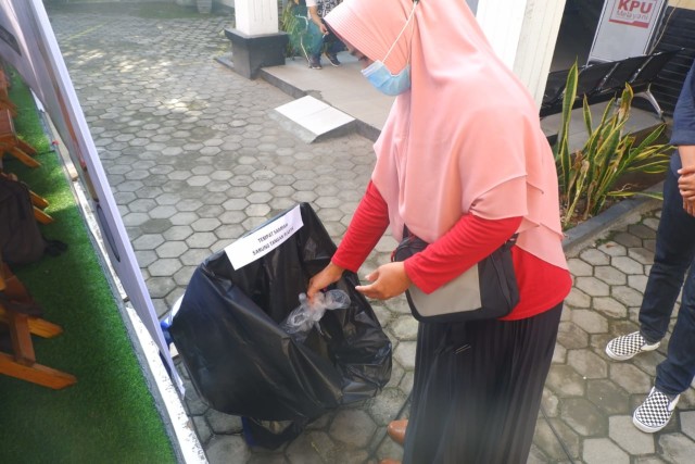 KPU Bandar Lampung Gelar Simulasi Pemungutan Suara Pilwalkot 2020 dengan Prokes (101890)