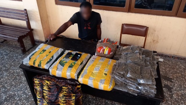 Polisi di Jayapura Gagalkan 8 Kilogram Ganja Siap Edar (42321)