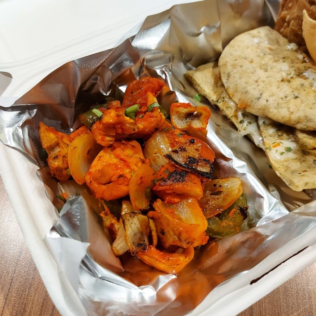 Cita Rasa Autentik Makanan Khas India dalam Chicken Tikka Shashlik, Masti! (1)