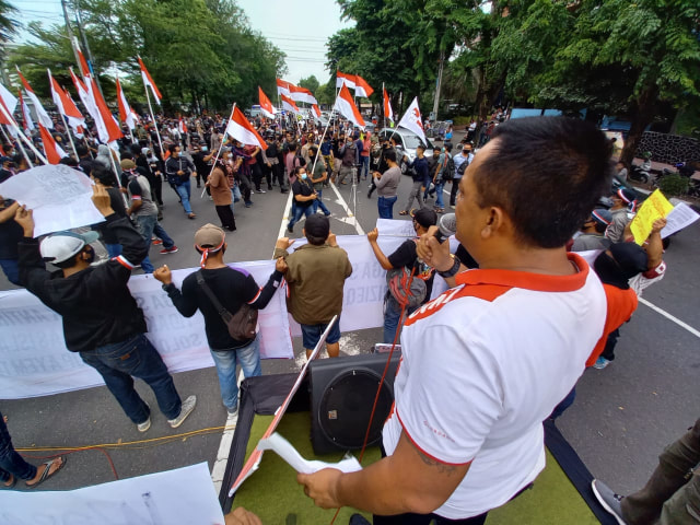 Aksi Penolakan Habib Rizieq di Kota Solo, Massa Dibubarkan Polresta Surakarta (161272)
