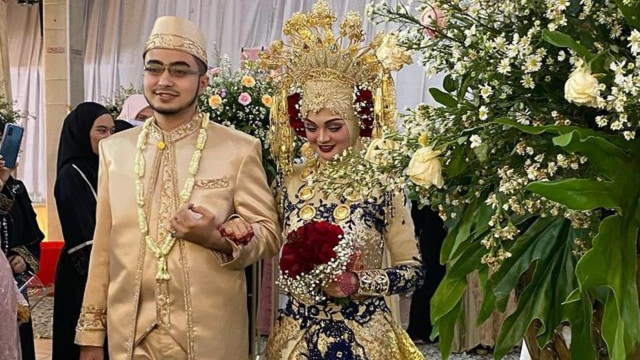 Momen Titiek Soeharto Kondangan ke Resepsi Pernikahan Putri Habib Rizieq (538421)