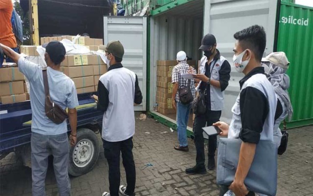 Distribusi logistik Pilgub Kalimantan Tengah dari Banjarmasin.