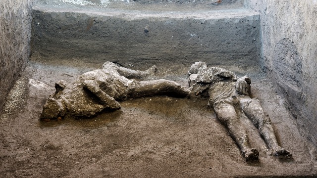 Foto: Sisa Mayat Letusan Gunung Vesuvius Ditemukan di Pompeii, Italia (401651)