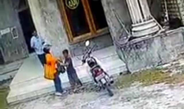 Diduga Maling Kotak Amal, Satu Keluarga di Malang Terciduk (158433)