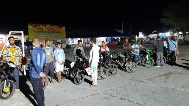 Senjata Tajam Ditemukan pada Razia Malam Polisi di Biak Numfor Papua (483318)