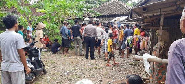 Balita Ditinggal Jualan Tewas Tercebur Sumur (7190)