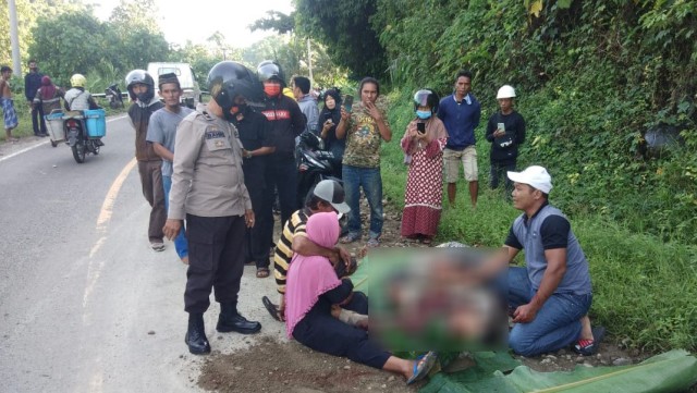 Kecelakaan di ruas Jalan Trans Sulawesi di Dusun Palapi, Mamuju, Sulawesi Barat. Foto: Dok. Istimewa