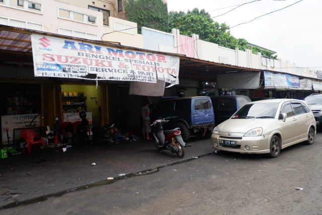 Ari Motor, bengkel spesialis Suzuki di pinggiran Jakarta. Foto: Aditya Pratama Niagara/kumparan
