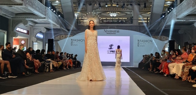 Fashion Show di Jogja Pamerkan Kekayaan Kain Nusantara (610646)