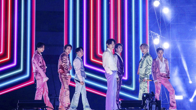 BTS Bawakan Life Goes On untuk Pertama Kalinya di American Music Awards 2020 (488256)