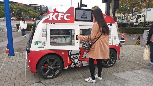 Mobil tanpa awak KFC. Foto: Twitter/@shanghaineko