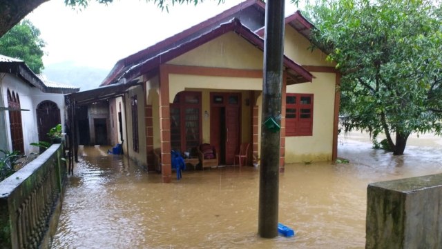 Banjir Landa Aceh Singkil dan Aceh Selatan, Ribuan Rumah Terendam (368406)