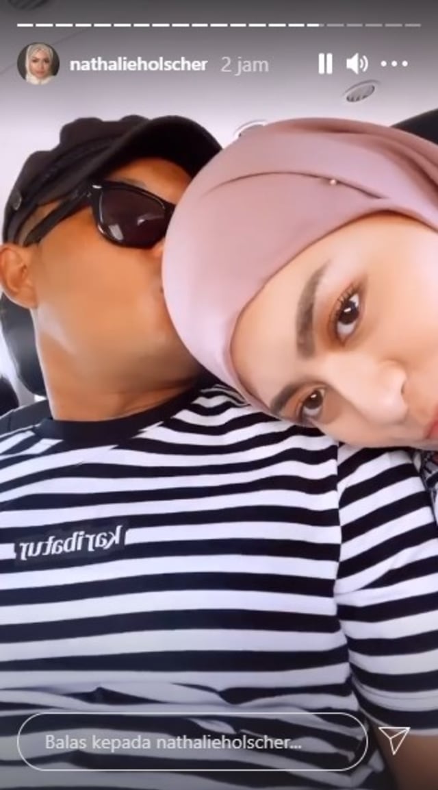 Ajak Keluarga Rame-Rame, 7 Momen Seru Bulan Madu Sule dan Nathalie Holscher (107155)