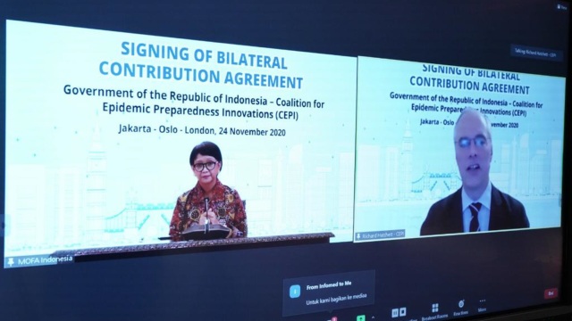 Menteri Luar Negeri Retno Marsudi menghadiri acara penandatanganan kontribusi persetujuan bilateral Indonesia - Coalition for Epidemic Prepared Innovations (CEPI) secara virtual di Jakarta-London. Foto: Dok. Kementerian Luar Negeri