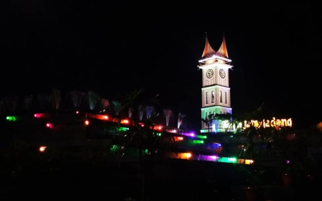 Wisata Jam Gadang Bukittinggi. Foto: bisnis