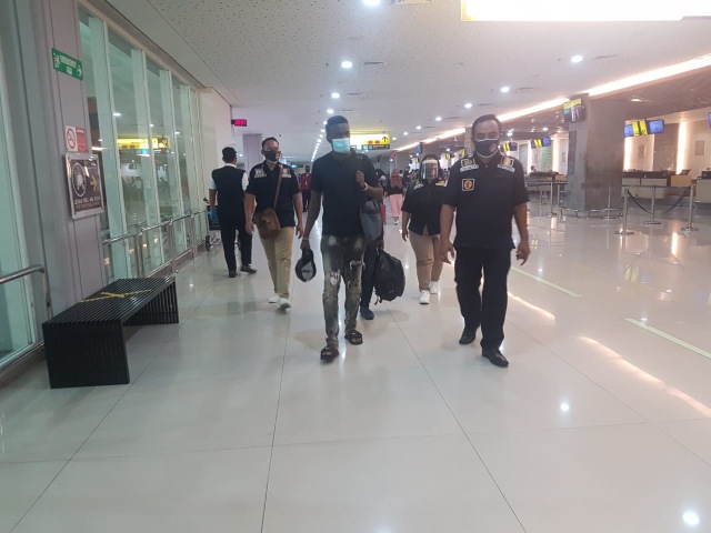 Warga Nigeria yang overstasy saat berada di Bandara Ngurah rai, Bali - IST