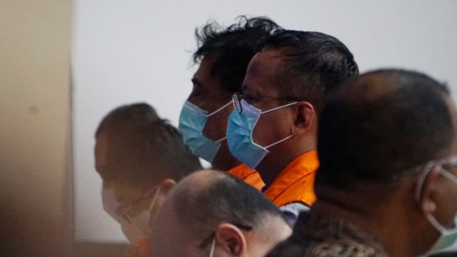Jadi Tersangka Suap Benih Lobster, Edhy Prabowo Minta Maaf ke Prabowo (32175)