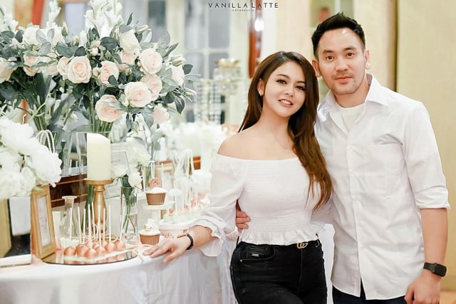 Akhirnya Nikah, Cinta 7 Pasang Artis Ini Mulanya Bersemi Lewat Medsos (51320)