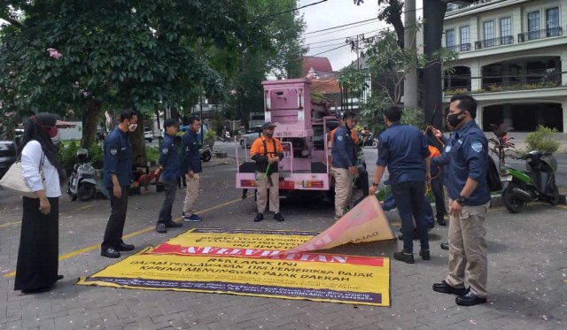 Satgas Reklame Kota Malang Gencar Operasi Sadar Pajak (59223)