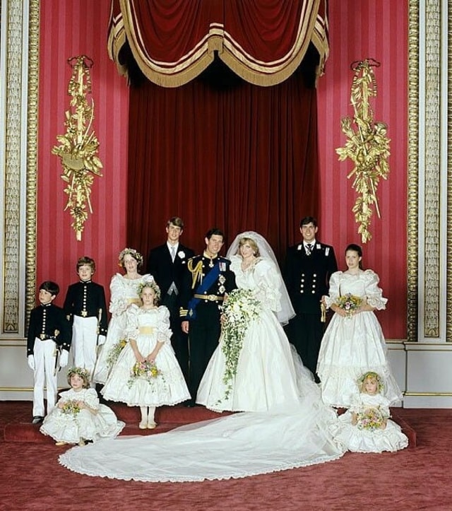Pernikahan Pangeran Charles dan Putri Diana. Foto: instagram @dianaforeverremembered