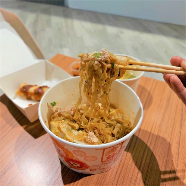 Mee pok dry menu Lau Lim Mee Pok di Ashta District 8, SCBD Foto: Azalia Amadea/Kumparan