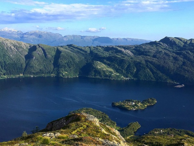 Ulvsnes ISland, Norwegia, pulau setan yang dijual Rp 45 M Foto: visit norwey
