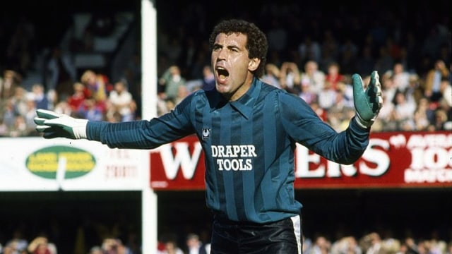 Kisah Peter Shilton: Kiper Legendaris Inggris yang Ukir Aib di Piala Dunia (69747)