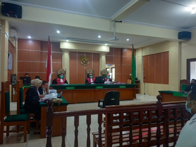 Sidang pemeriksaan terdakwa dengan terdakwa Maharani di Pengadilan Negeri Jambi. Foto: Yovy Hasendra