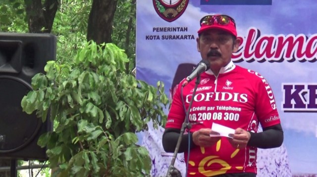 Wali Kota Solo, FX Hadi Rudyatmo saat menghadiri kegiatan rutin 'Mider Projo' di Taman Satwa Taru Jurug, Jumat (27/11)