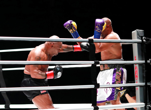 Pemegang Hak Siar Duel Mike Tyson vs Roy Jones Jr Hasilkan Rp 1,1 Triliun (25327)