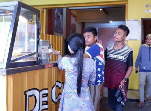 Setiap Hari, Kedai Komes di Malang Sediakan Makanan Gratis (27006)