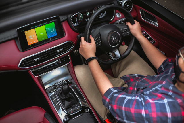Kupas Tuntas MG HS, SUV Baru Blasteran Inggris - China (257676)