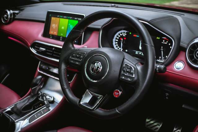 Kupas Tuntas MG HS, SUV Baru Blasteran Inggris - China (257683)