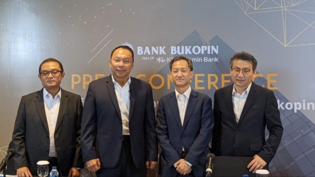 Direksi Bank Bukopin dan Bank KB Kookmin. Foto: Bank Bukopin