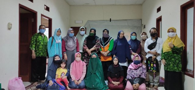 Pelatihan Sistem Jaminan Halal dan Kemasan bagi UMKM di Kabupaten Bogor