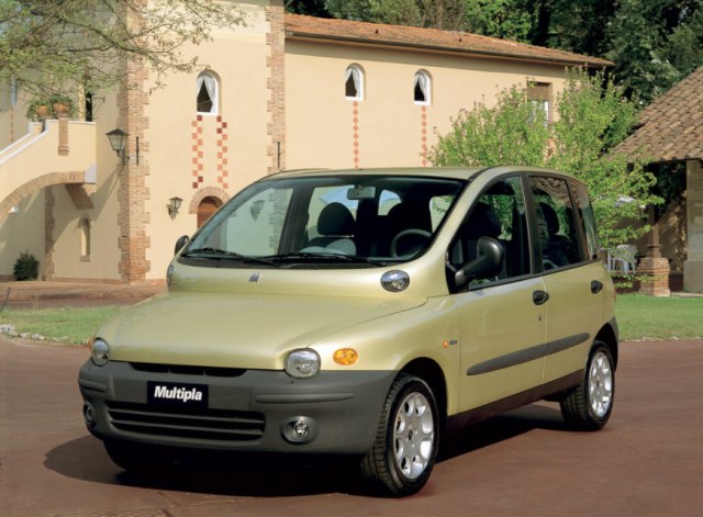 Fiat Multipla, Mobil dengan Desain Nyeleneh Tapi Disukai di Italia (291850)