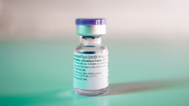 Pfizer-BioNTech Mulai Uji Klinis Vaksin COVID-19 untuk Varian Omicron (198556)
