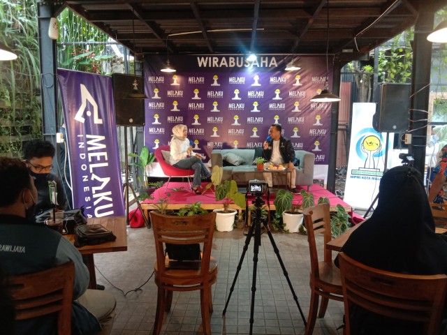 Talkshow 'Wirabusaha, Create Your Brand, Branding Yourself' ini diselenggarakan oleh Melaku Indonesia. 