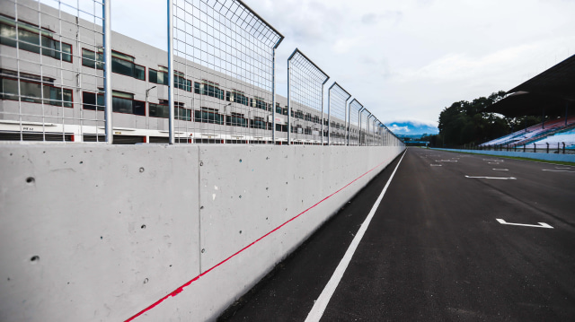 Foto: Begini Mulusnya Aspal Baru Sirkuit Sentul Pasca Renovasi (401659)