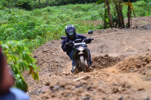 Foto: Menjajal Suzuki Nex Crossover di Aspal dan Habitat Off-Road Ringan (65917)